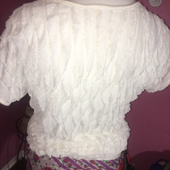WHITE AND LOOSE FITTED FEATHERED BLOUSE - Picture 5 of 8